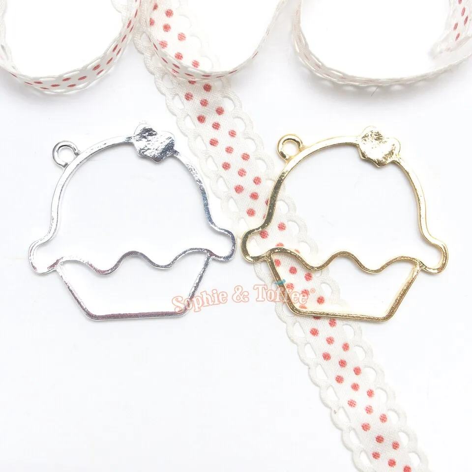 Cupcake Open Bezel Charm - 3 pieces