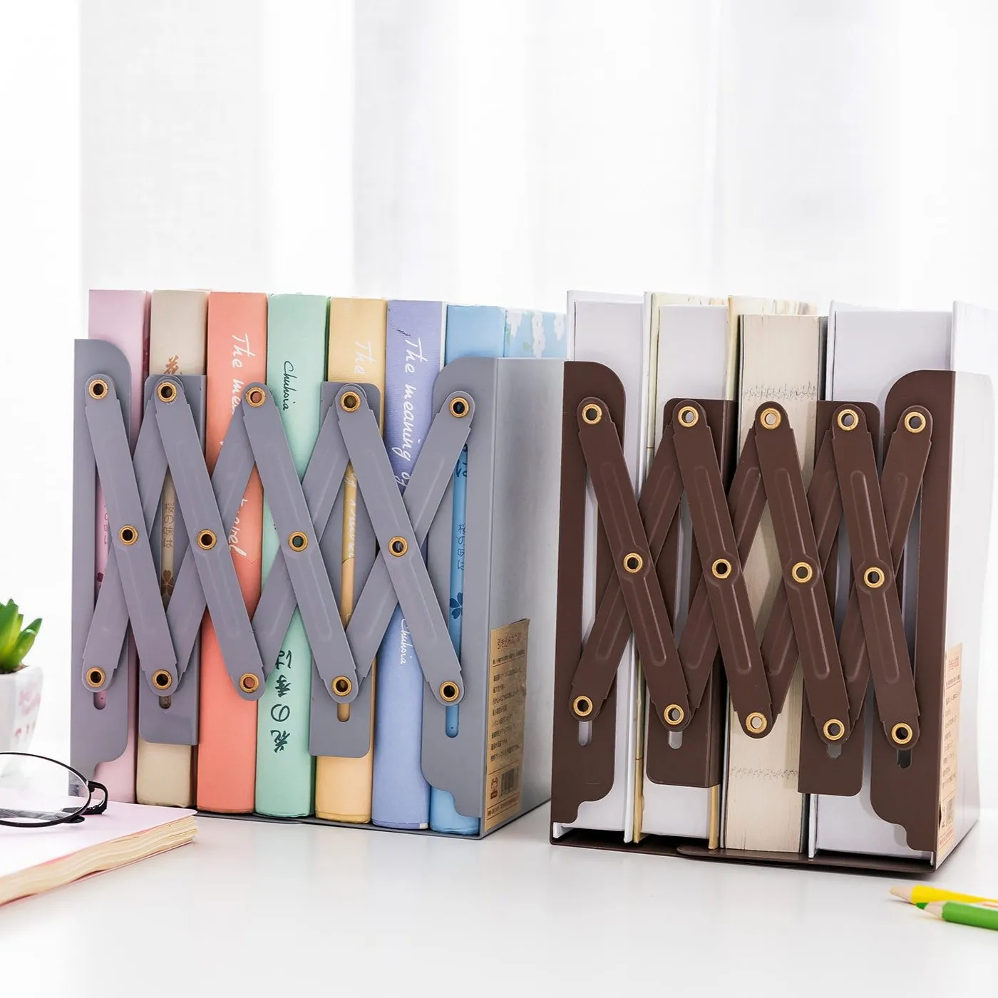 Expandable Bookend - Simplex