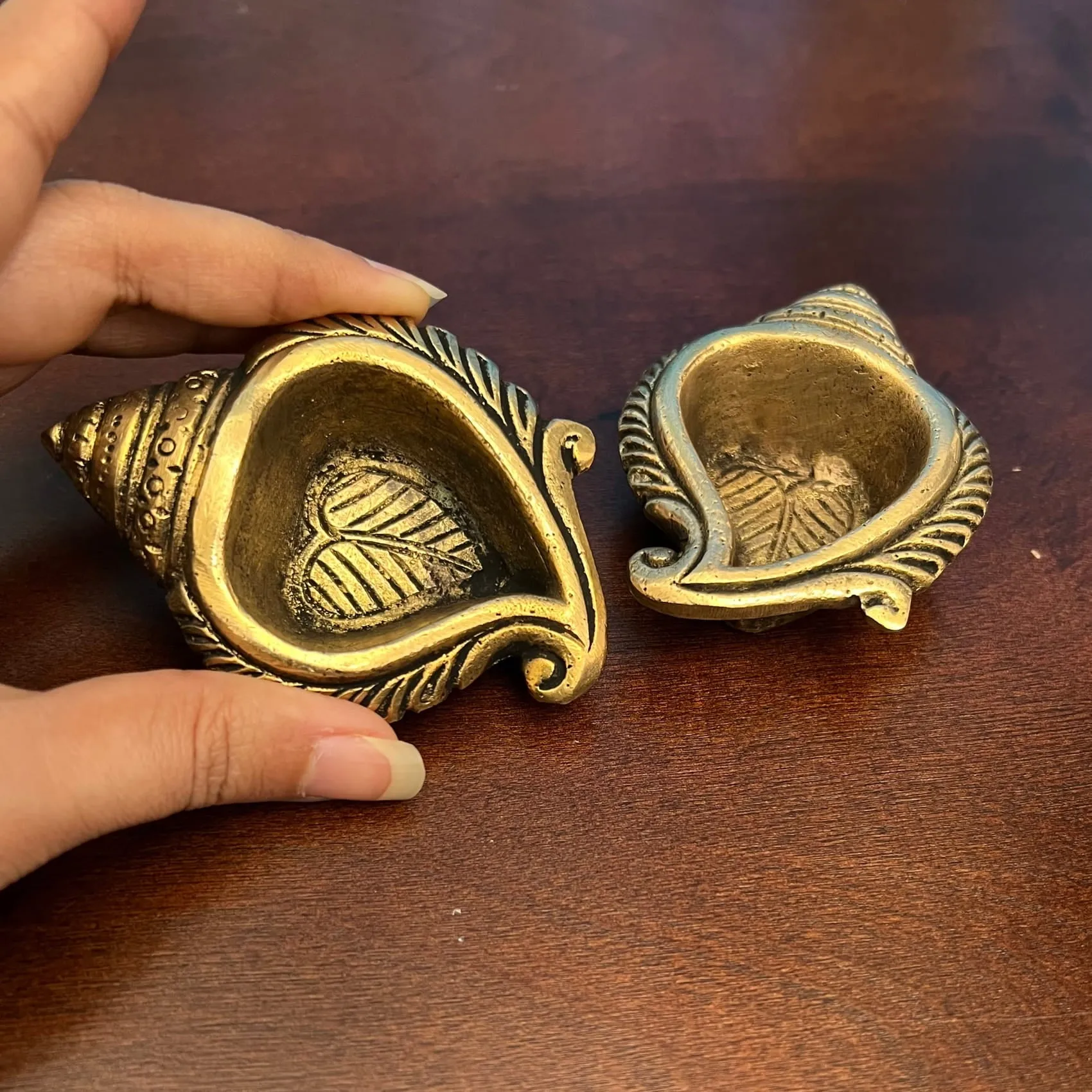 Ganesha And Shank Small Diya  (Set of 6) - Handmade Brass lamp - Decorative