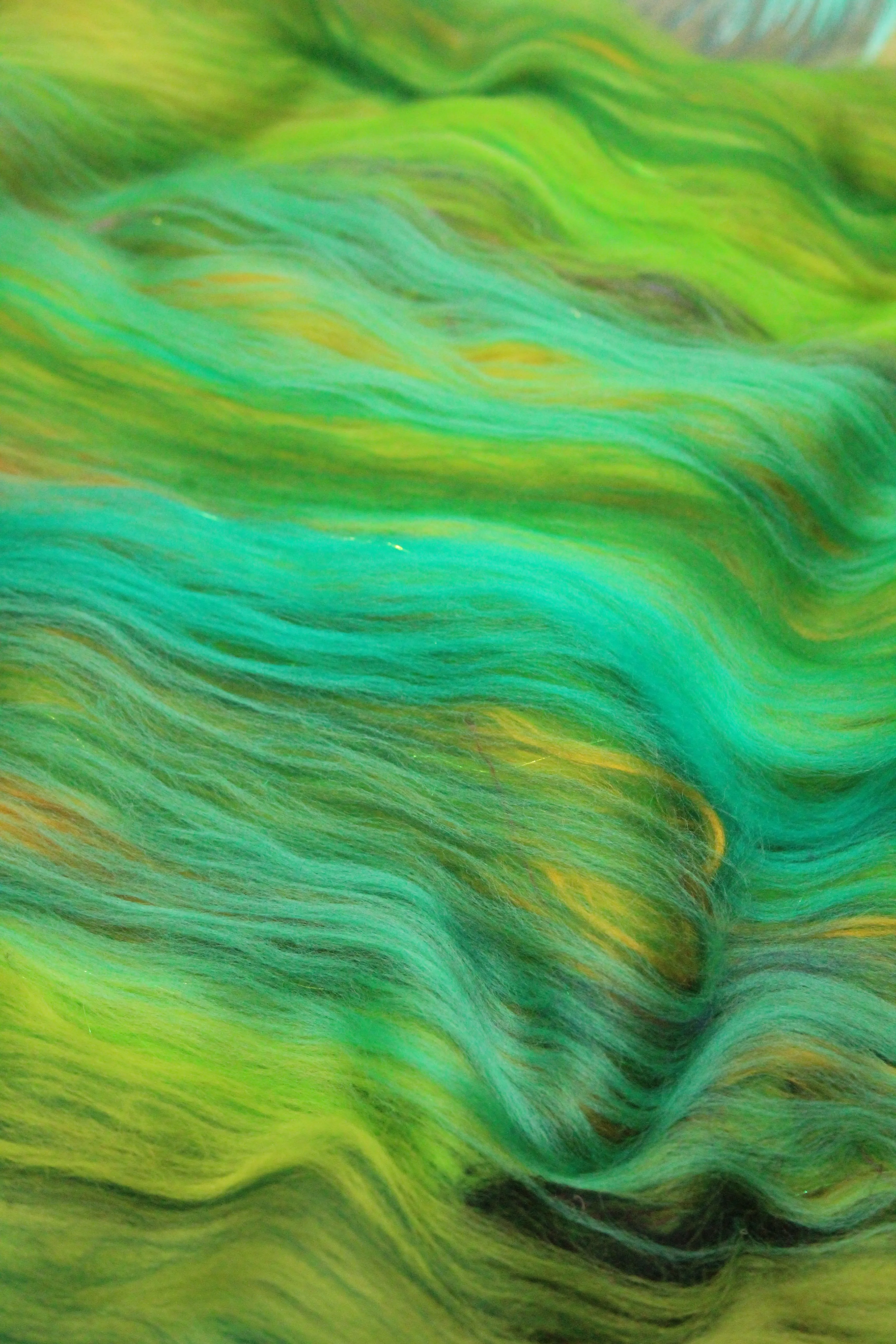 Merino Art Batt  - Green - 105 grams 3.7 oz - Wool for felting, spinning and weaving