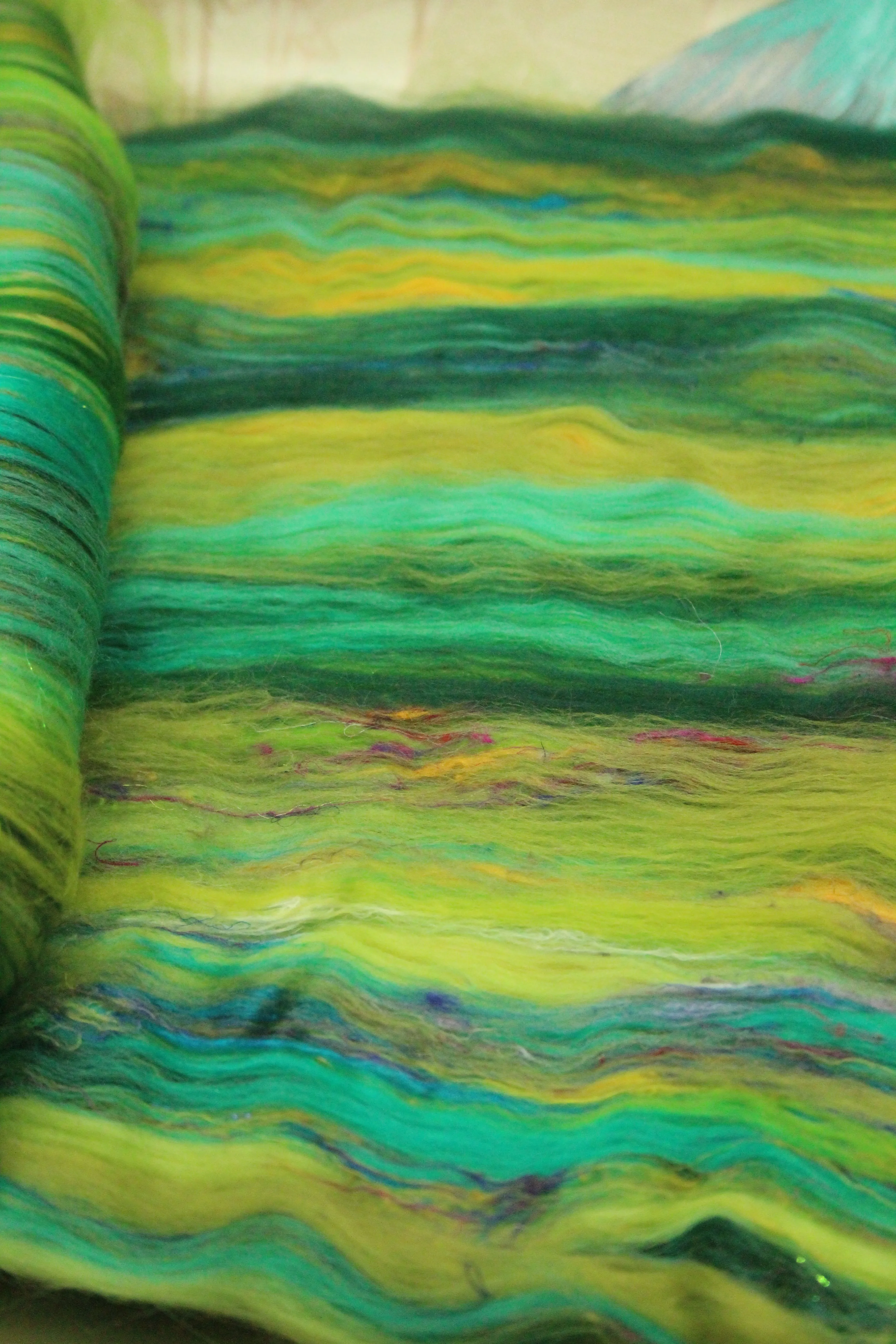 Merino Art Batt  - Green - 105 grams 3.7 oz - Wool for felting, spinning and weaving