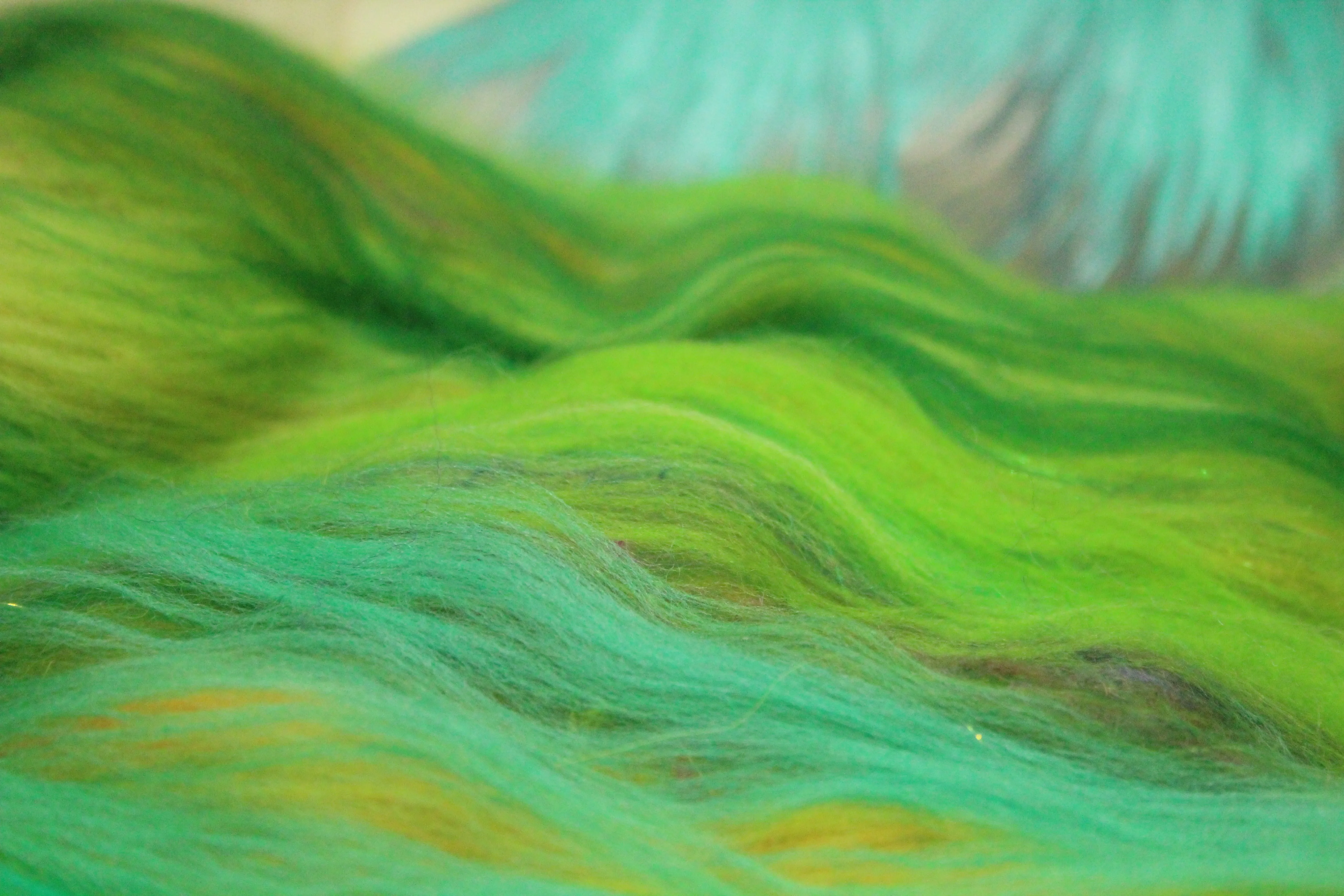 Merino Art Batt  - Green - 105 grams 3.7 oz - Wool for felting, spinning and weaving