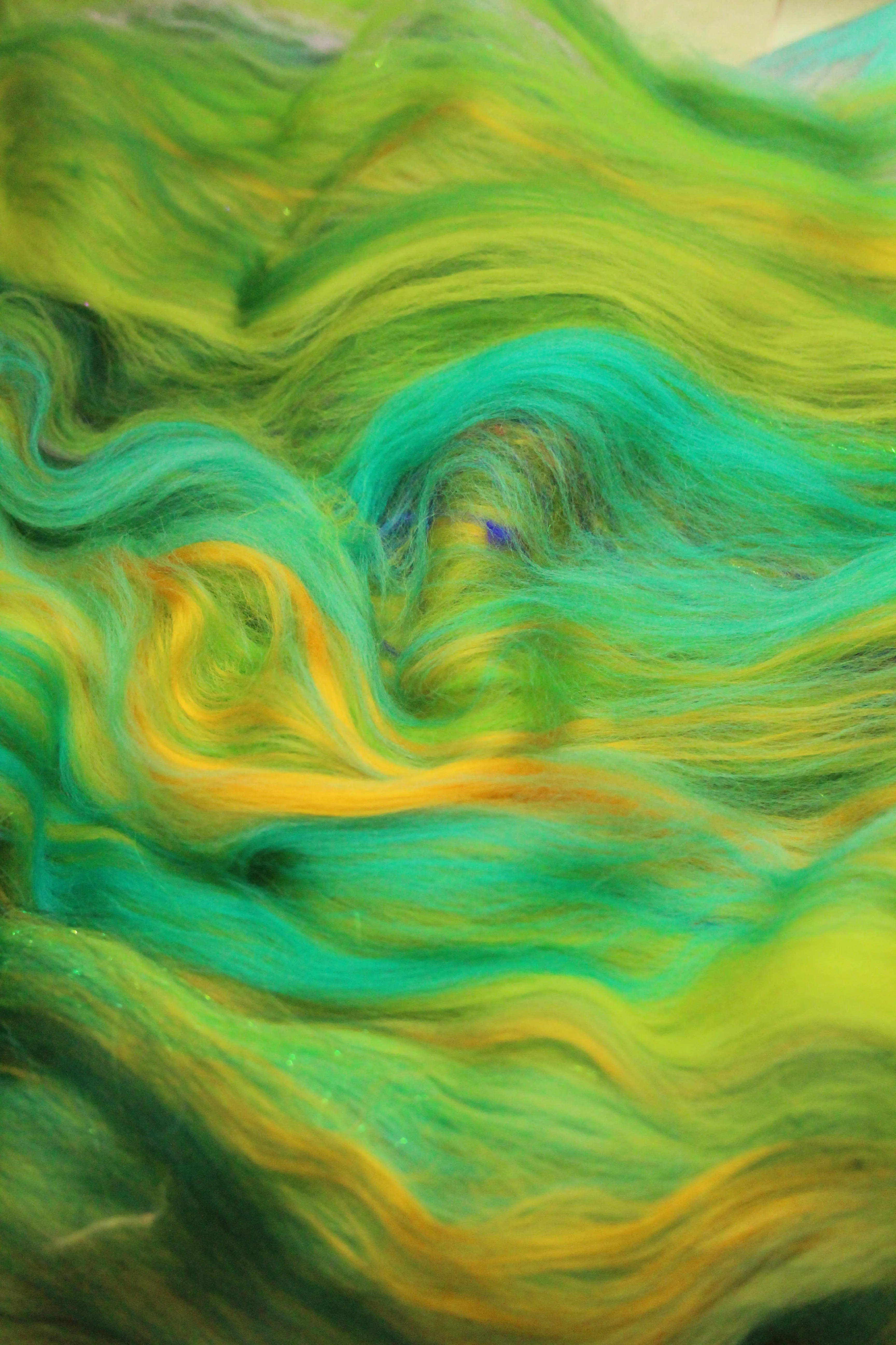 Merino Art Batt  - Green - 105 grams 3.7 oz - Wool for felting, spinning and weaving