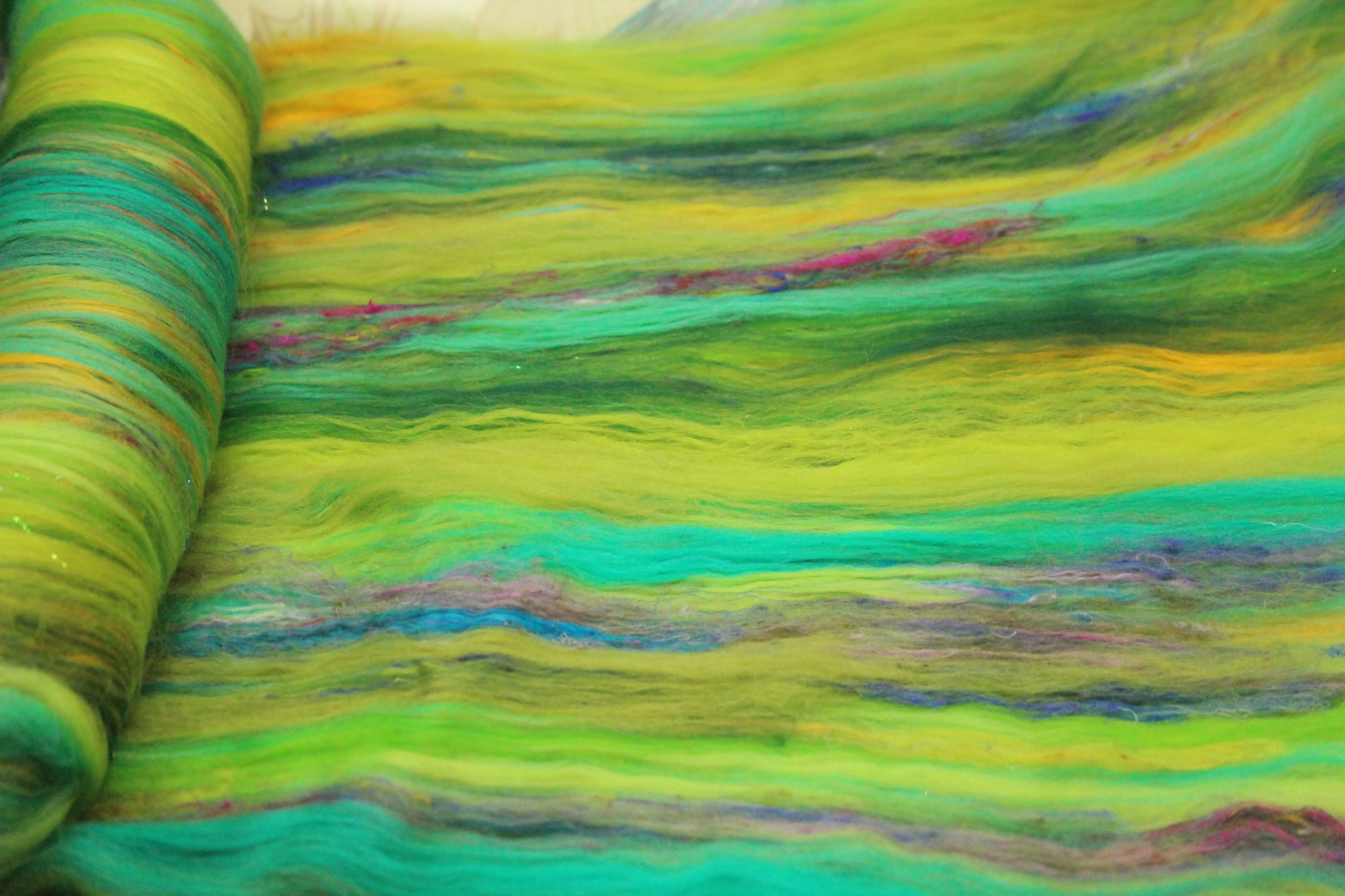 Merino Art Batt  - Green - 105 grams 3.7 oz - Wool for felting, spinning and weaving
