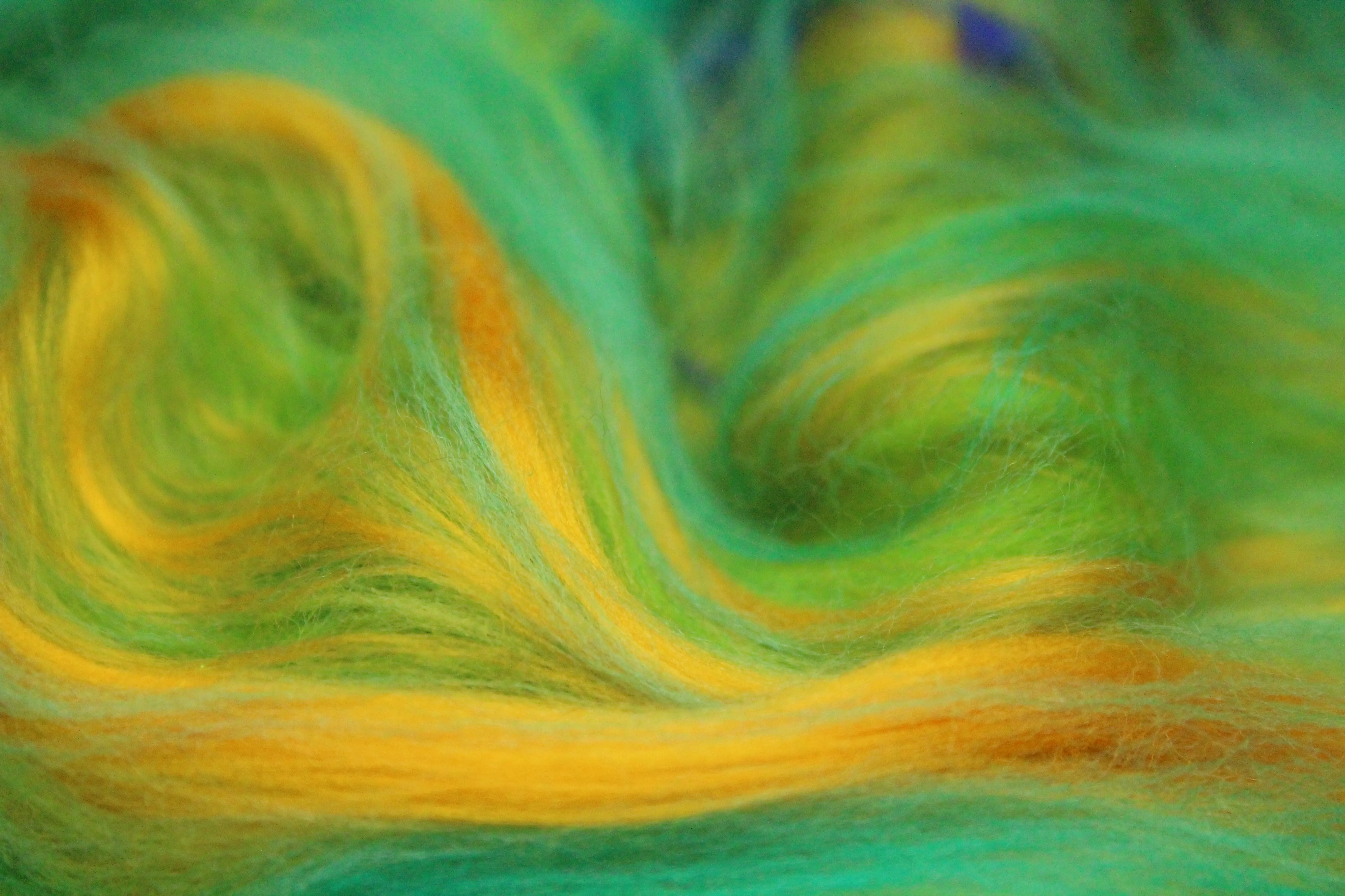 Merino Art Batt  - Green - 105 grams 3.7 oz - Wool for felting, spinning and weaving
