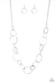 Paparazzi Accessories  - Natural-Born RINGLEADER #N197 Peg- Silver Necklace