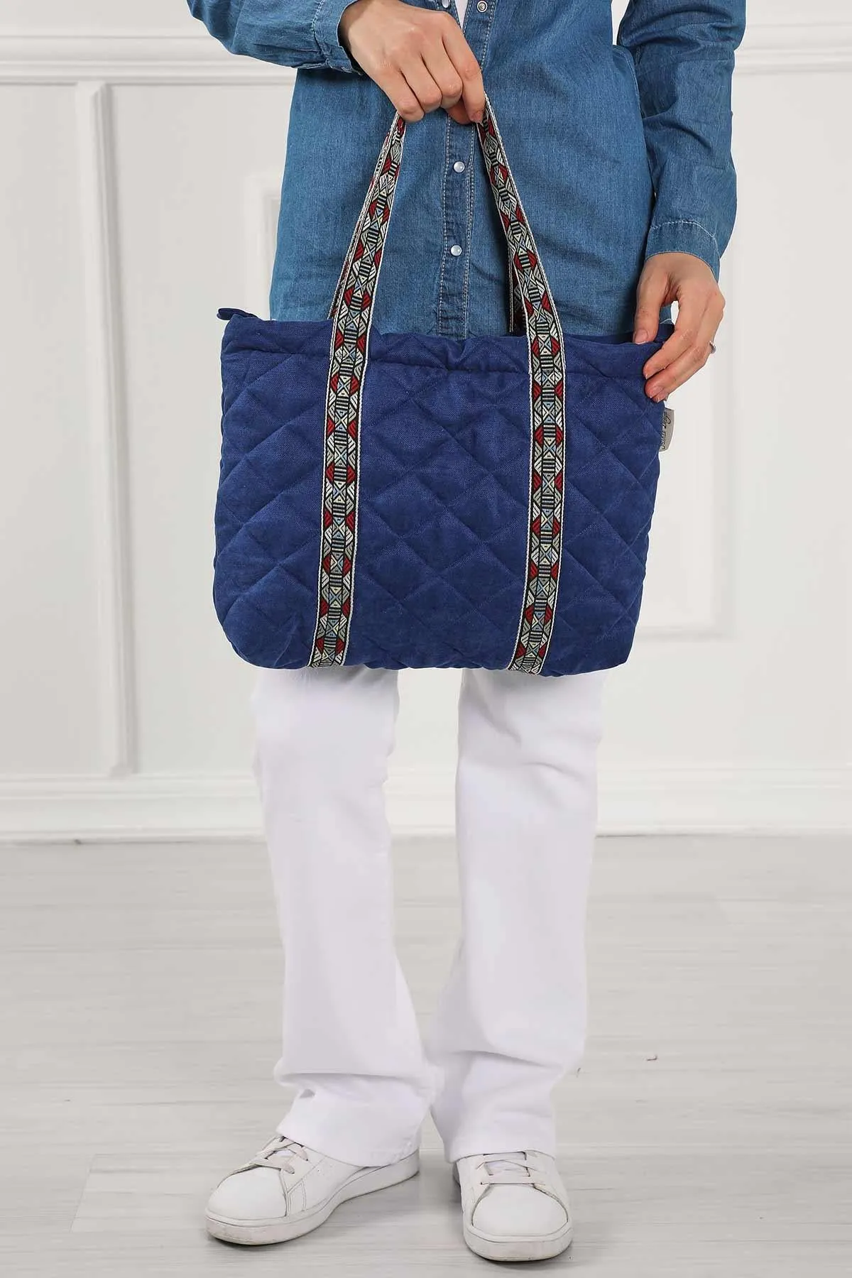 Quilted Polyester Knit Fabric Stylish Handbag with Beautiful Accessory for Women,CK-29