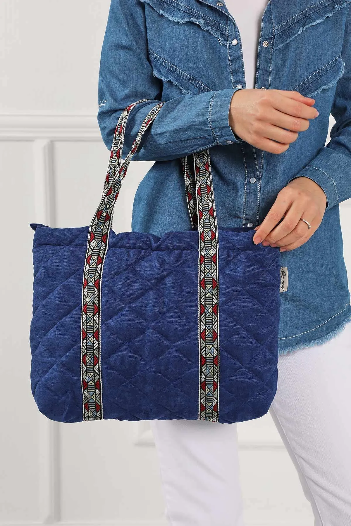 Quilted Polyester Knit Fabric Stylish Handbag with Beautiful Accessory for Women,CK-29