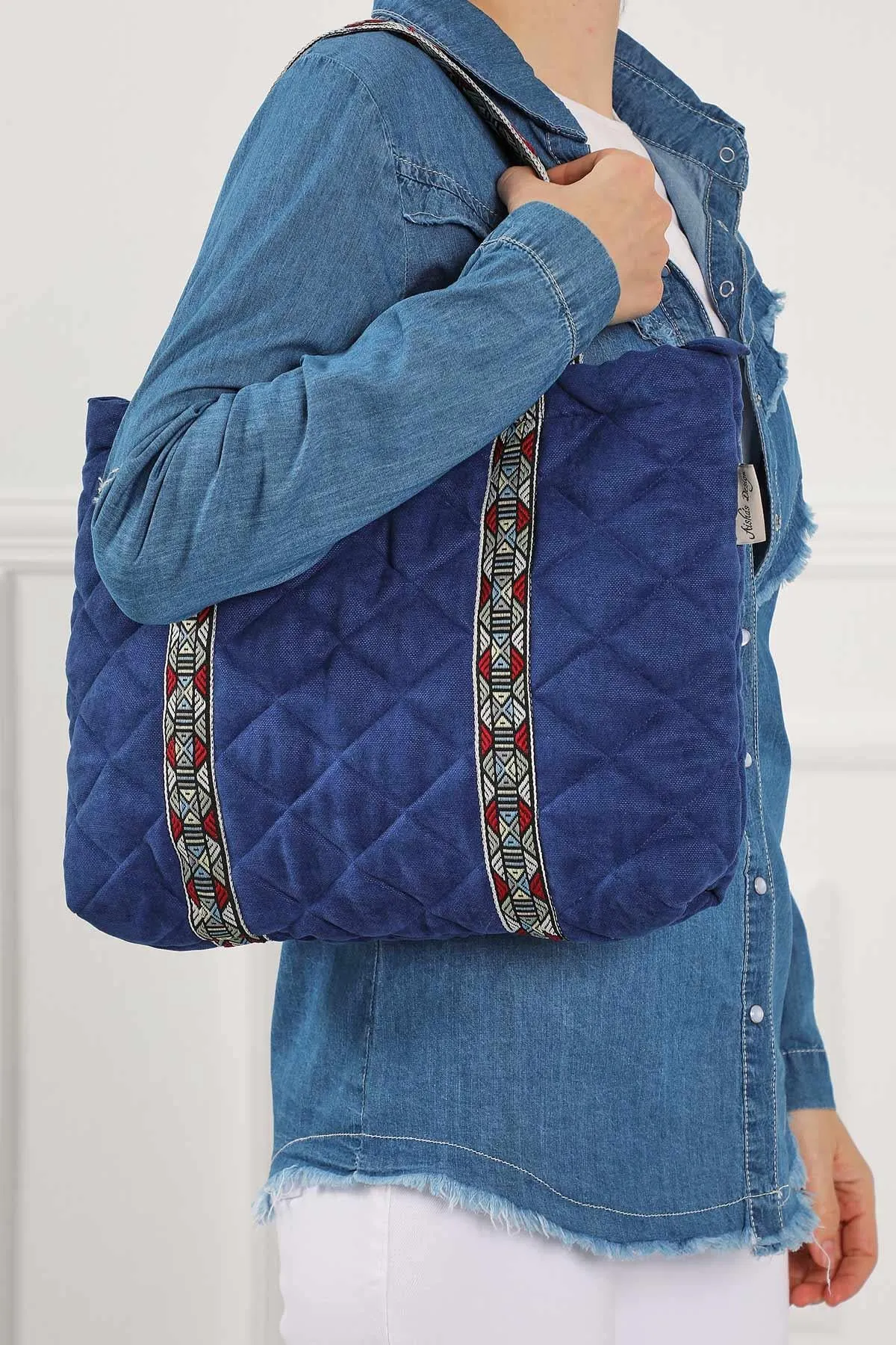 Quilted Polyester Knit Fabric Stylish Handbag with Beautiful Accessory for Women,CK-29